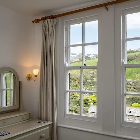 April Port Isaac