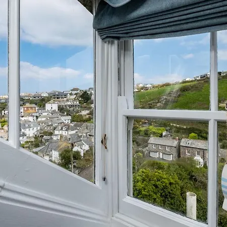 April Holiday home Port Isaac